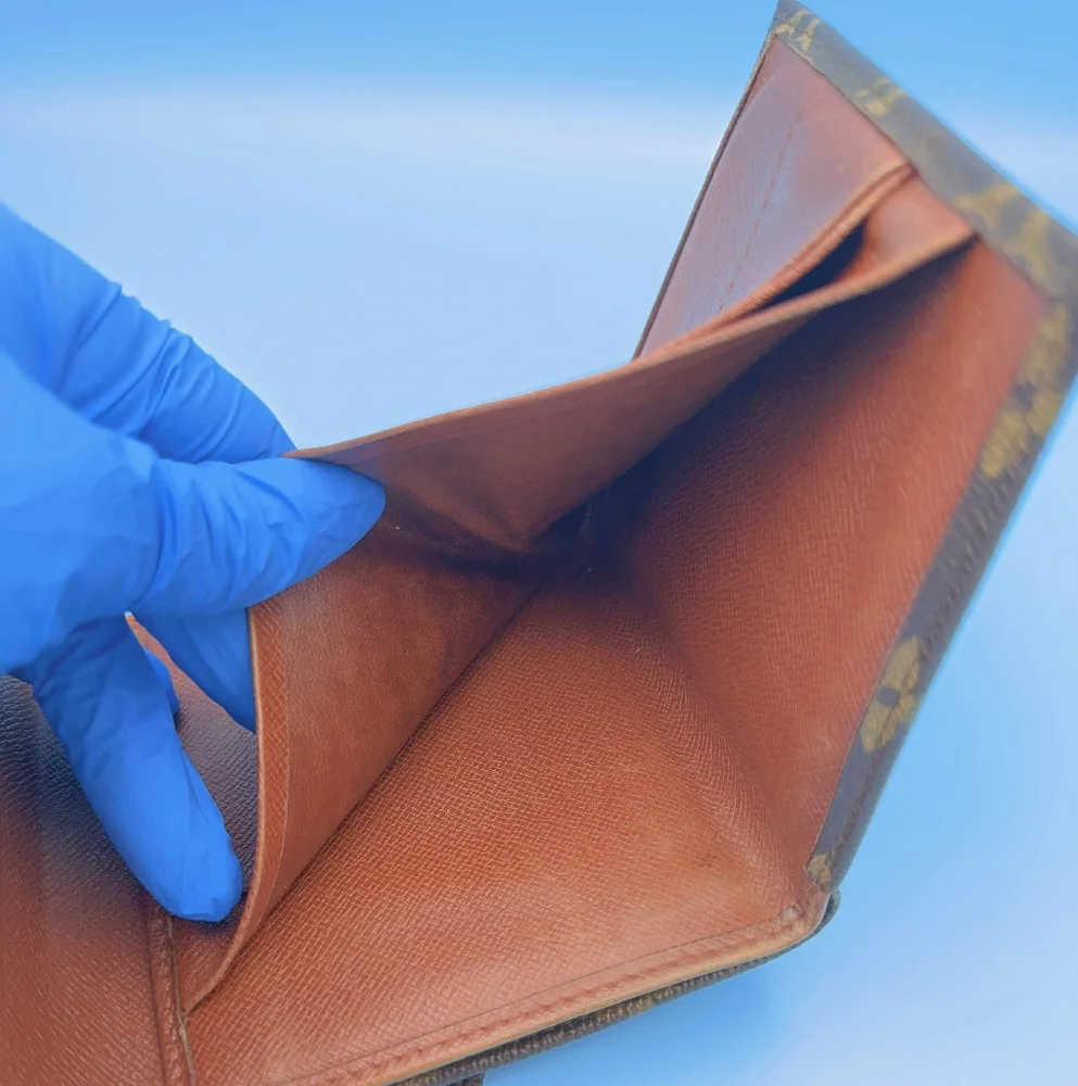 Louis Vuitton Monogram Bifold Wallet - Picture 12 of 16